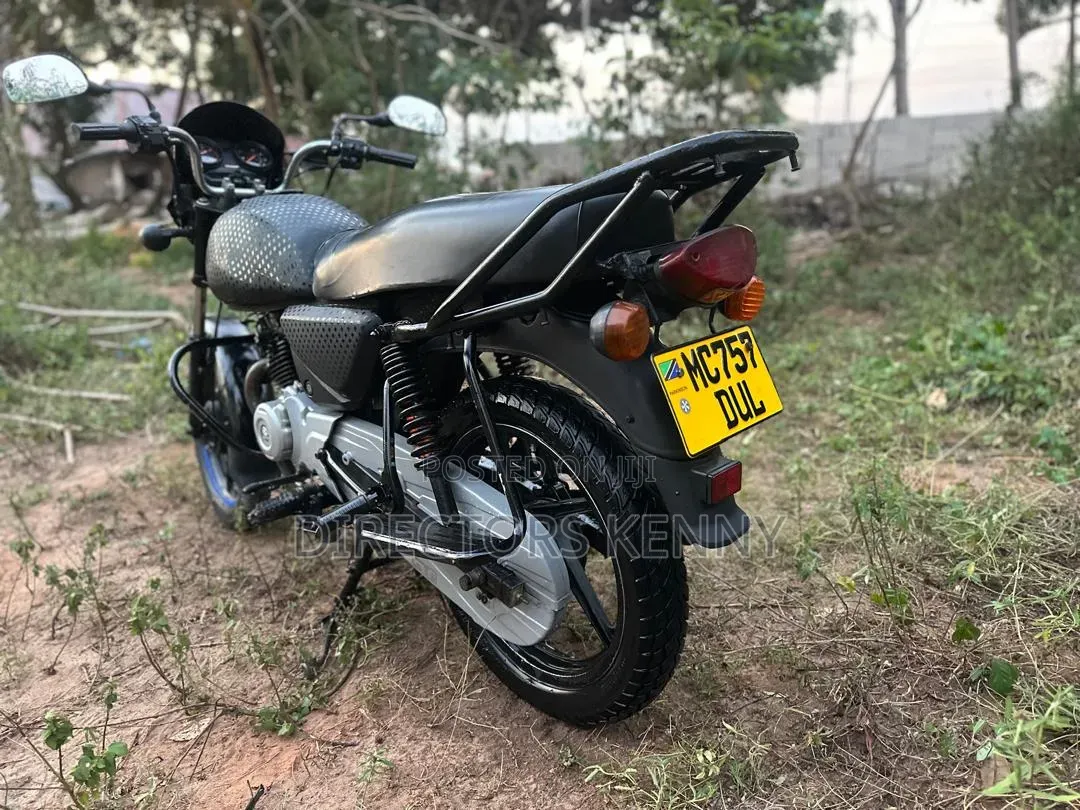 Bajaj Boxer 125 2024 Black