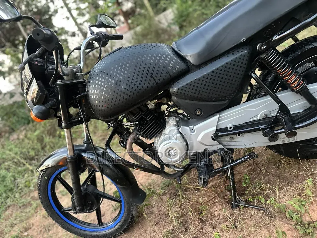 Bajaj Boxer 125 2024 Black