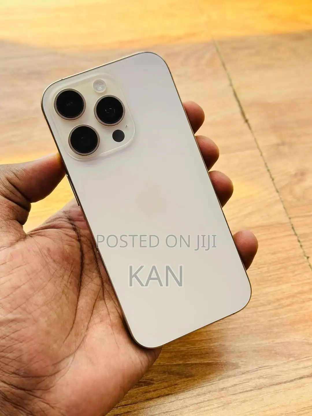 Apple iPhone 16 Pro 128 GB Gold