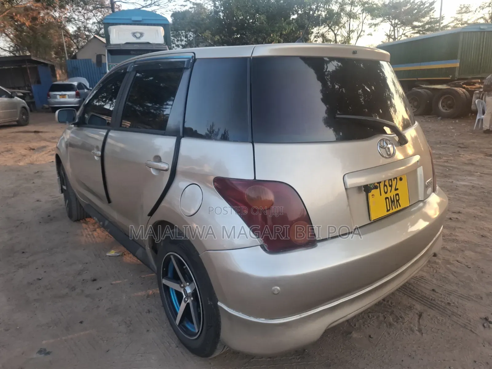 Toyota IST 2004 Gold