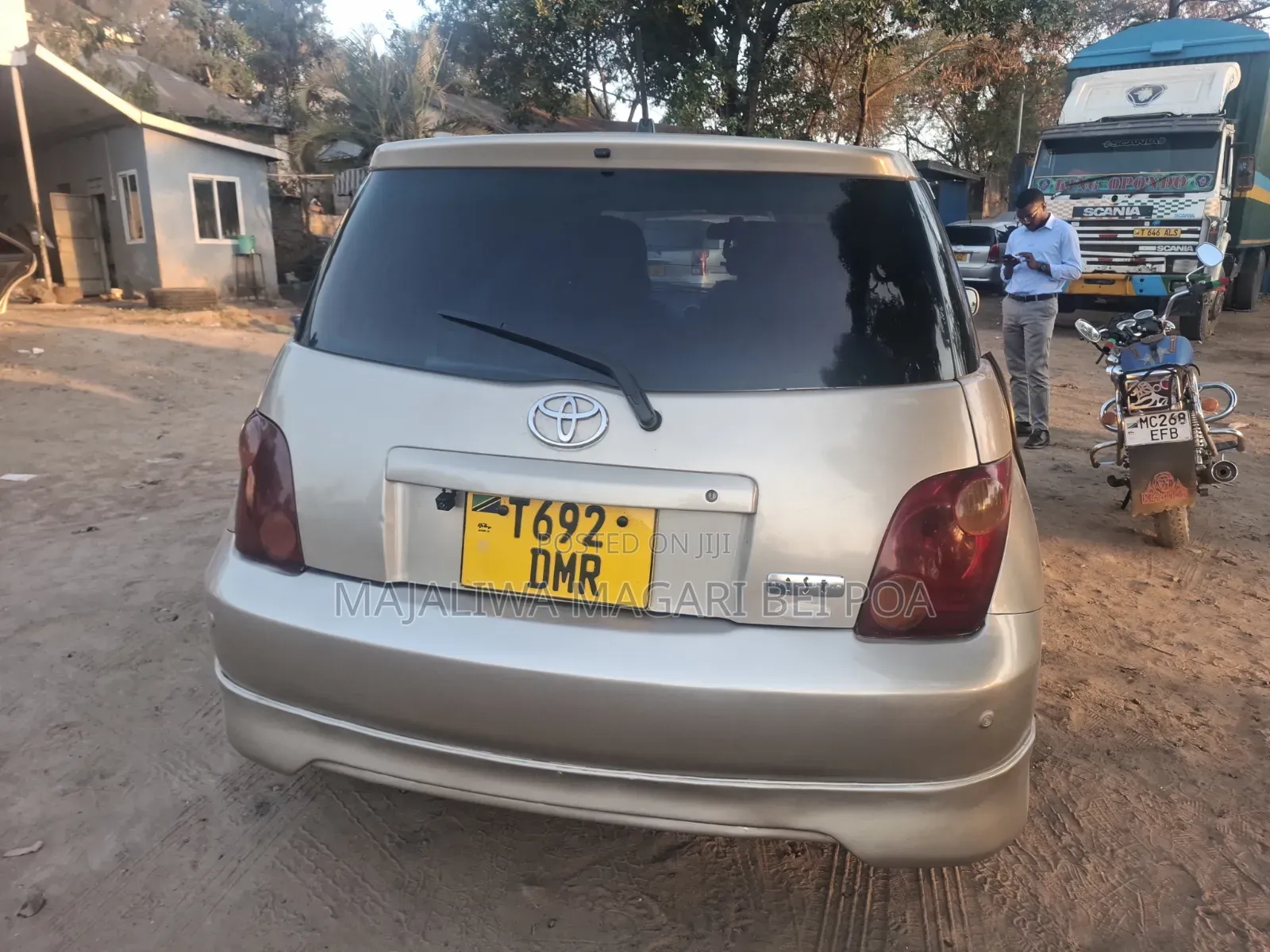Toyota IST 2004 Gold