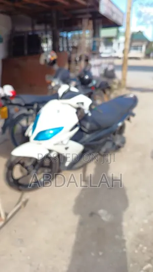 Yamaha Crux 2020 White