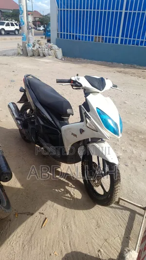 Yamaha Crux 2020 White