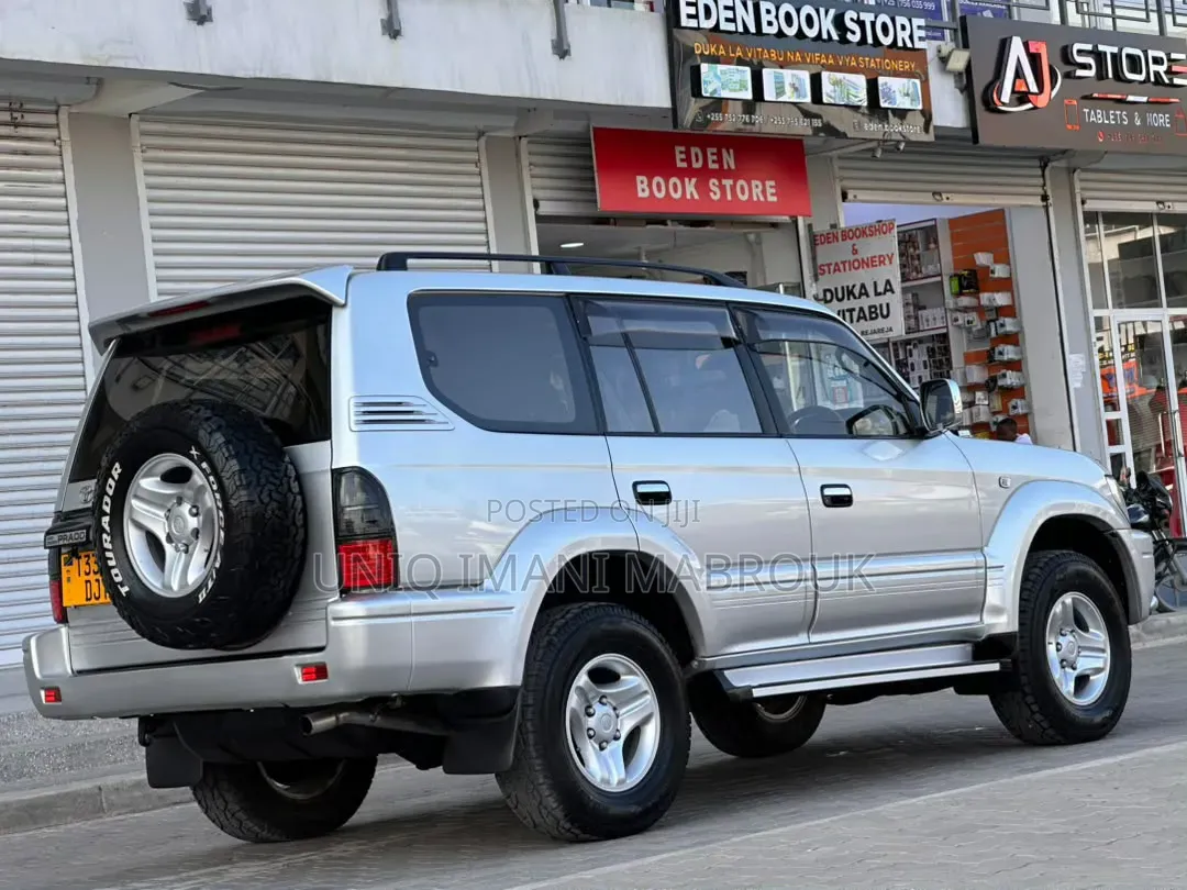 Toyota Land Cruiser Prado 2000 Silver