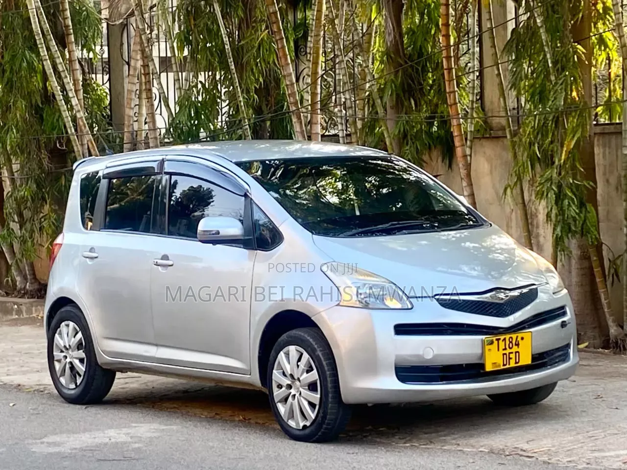 Toyota Ractis 2006 Silver