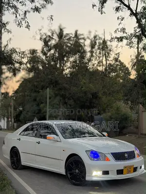 Toyota Crown 2007 White