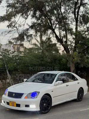 Toyota Crown 2007 White