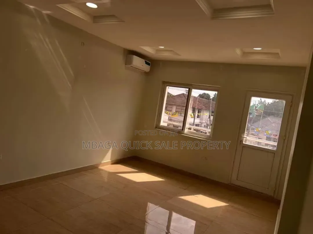 3bdrm Apartment in Upanga West for rent