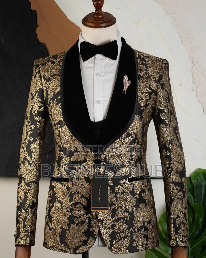 Brand Suit Black Gold