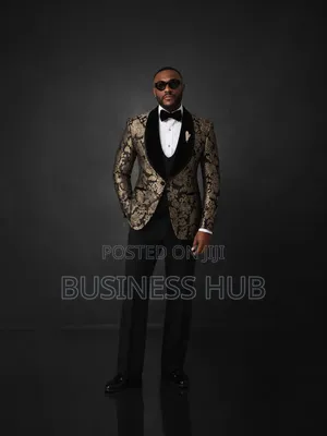 Brand Suit Black Gold