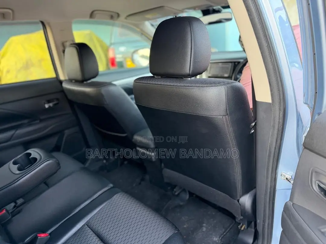 Mitsubishi Outlander 2.0 PHEV AWD 2013 Blue