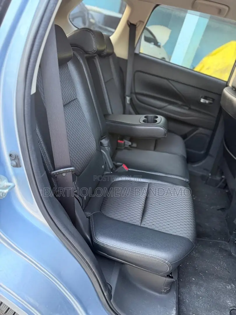 Mitsubishi Outlander 2.0 PHEV AWD 2013 Blue