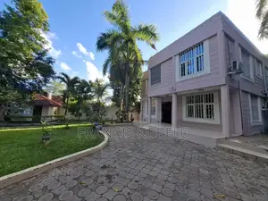 5bdrm House in Oyster Bay for rent
