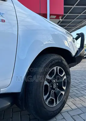 Toyota Hilux 2024 White