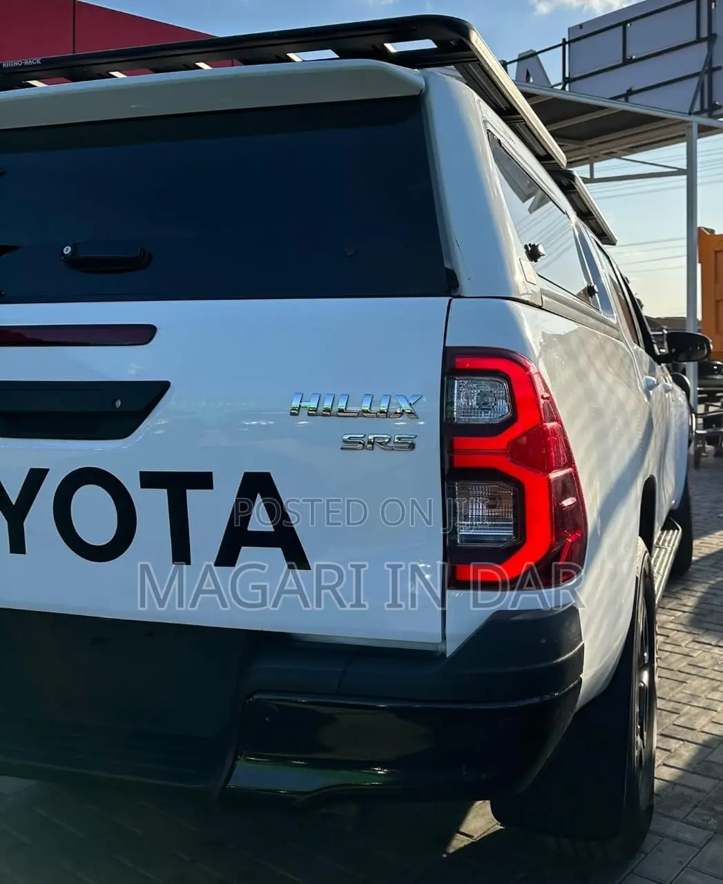 Toyota Hilux 2024 White