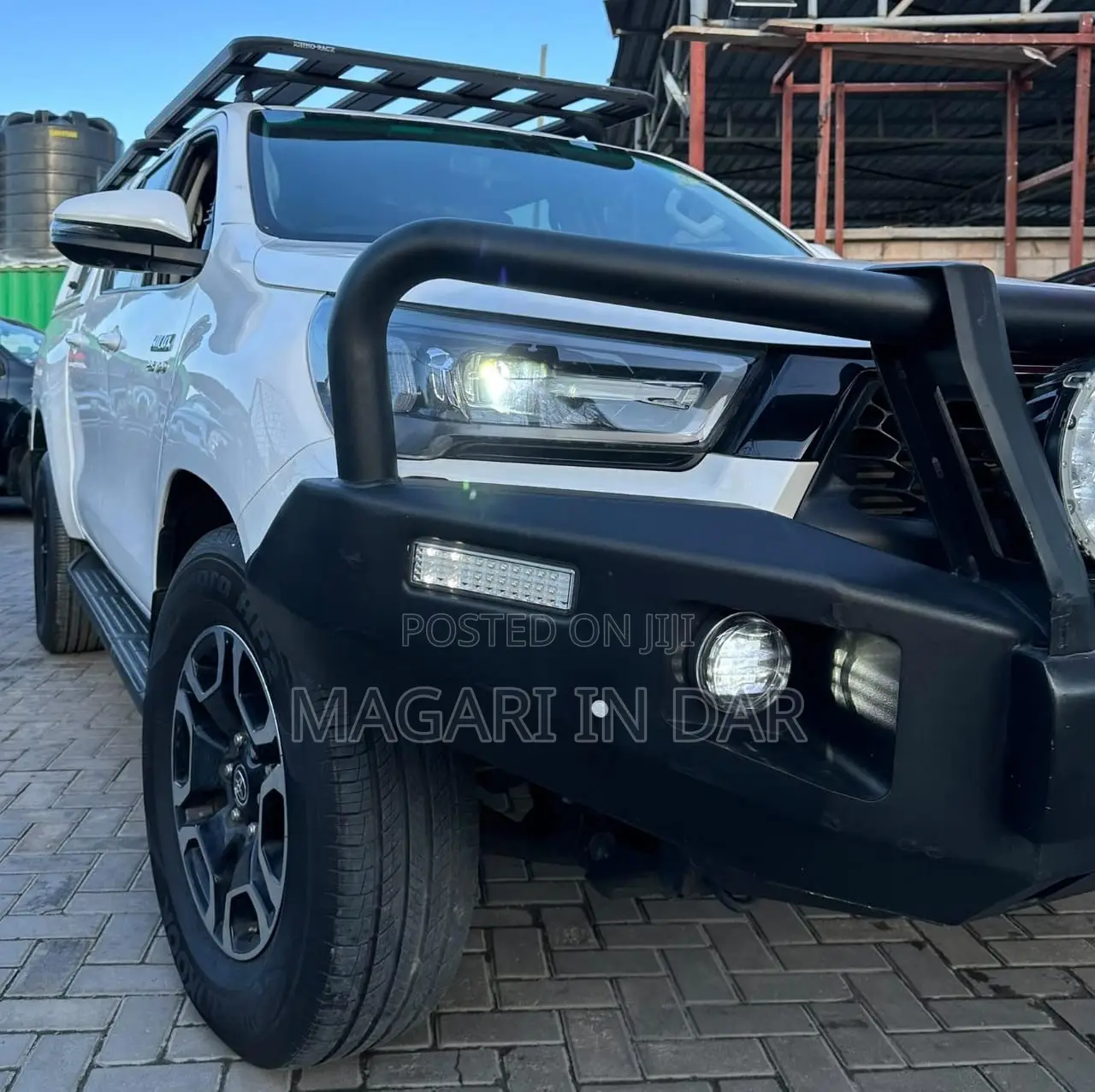 Toyota Hilux 2024 White