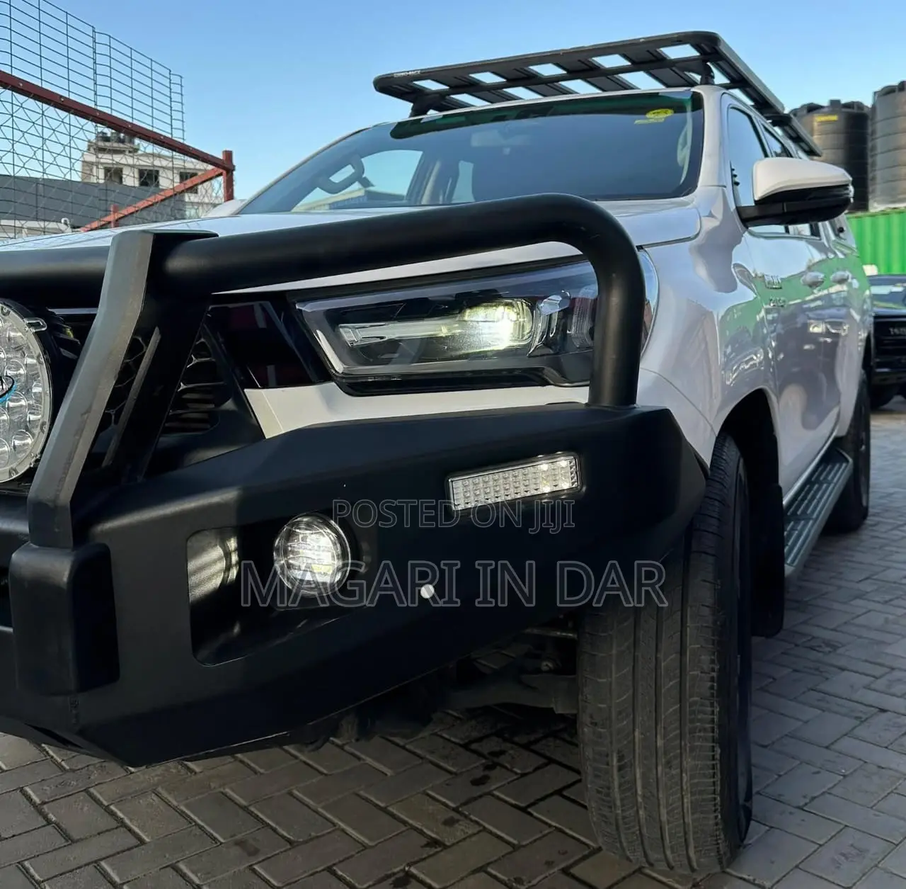 Toyota Hilux 2024 White