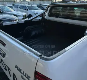 Toyota Hilux 2023 White