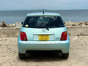 Toyota IST 2003 Blue