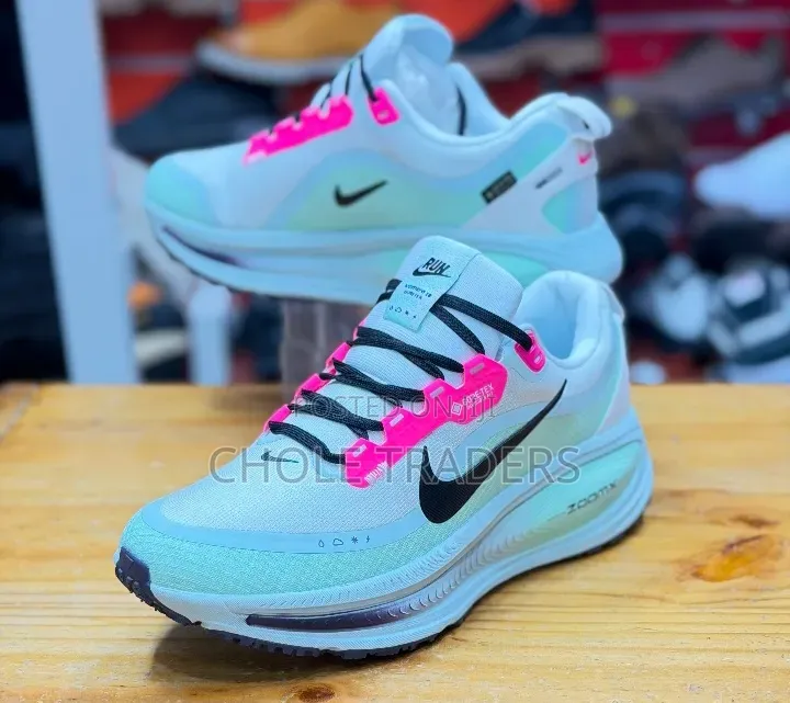 Nike Zoom X Vomero 18 Sneakers (Shoes)