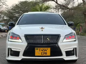 Toyota Crown 2006 Pearl