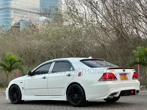 Toyota Crown 2006 Pearl