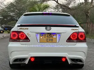 Toyota Crown 2006 Pearl