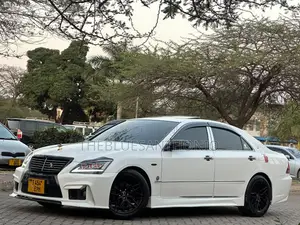 Toyota Crown 2006 Pearl