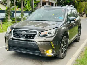 Subaru Forester 2.0XT Premium AWD 2016 Gold