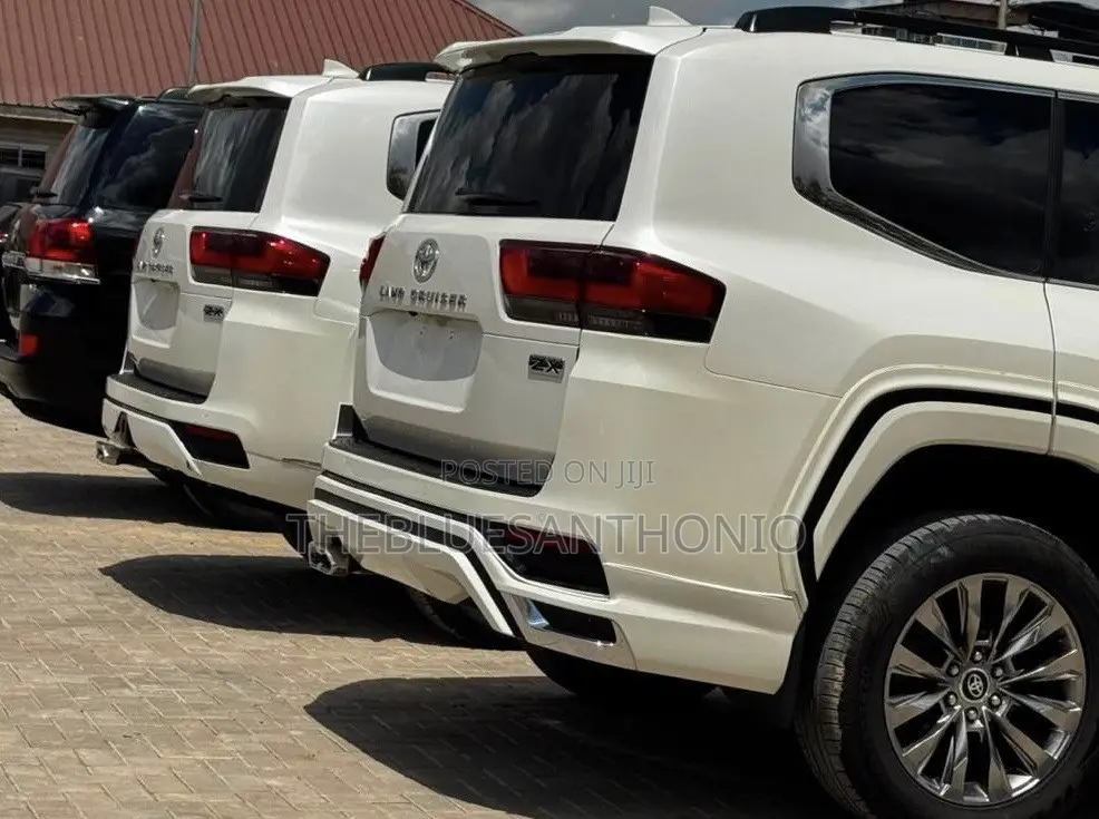 Toyota Land Cruiser 2024 White