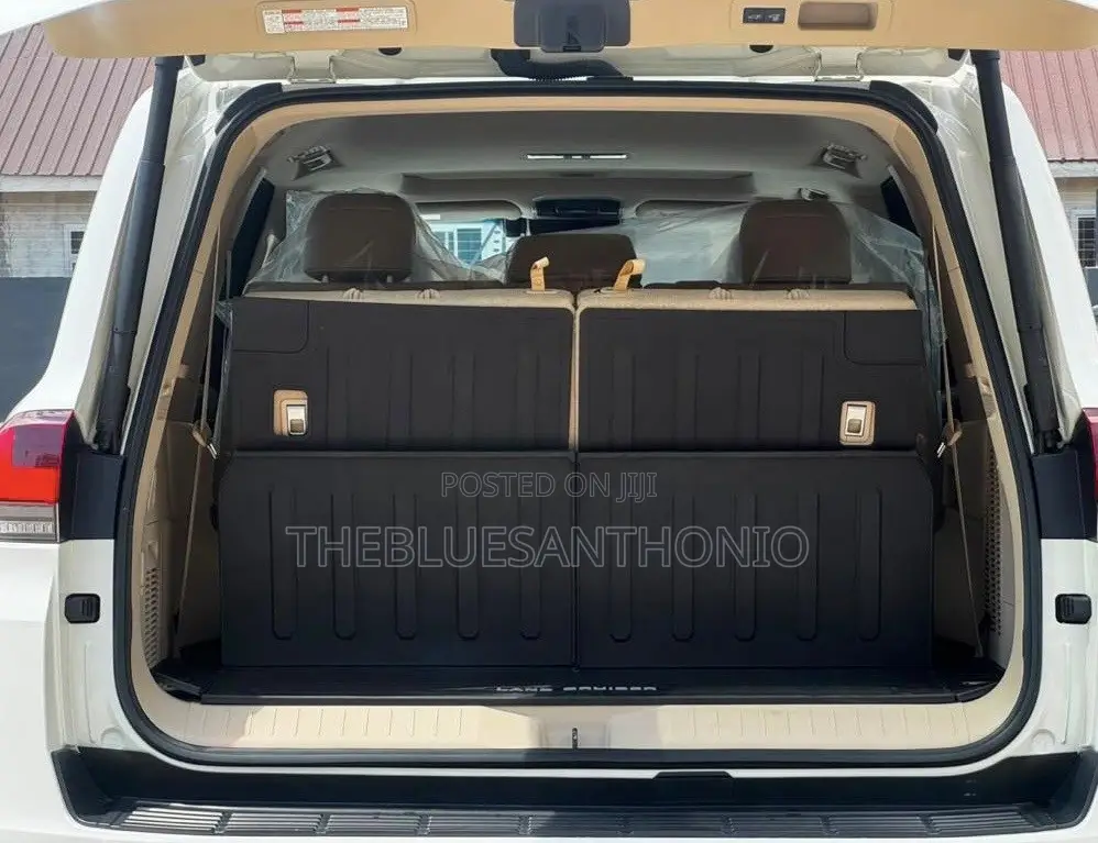 Toyota Land Cruiser 2024 White