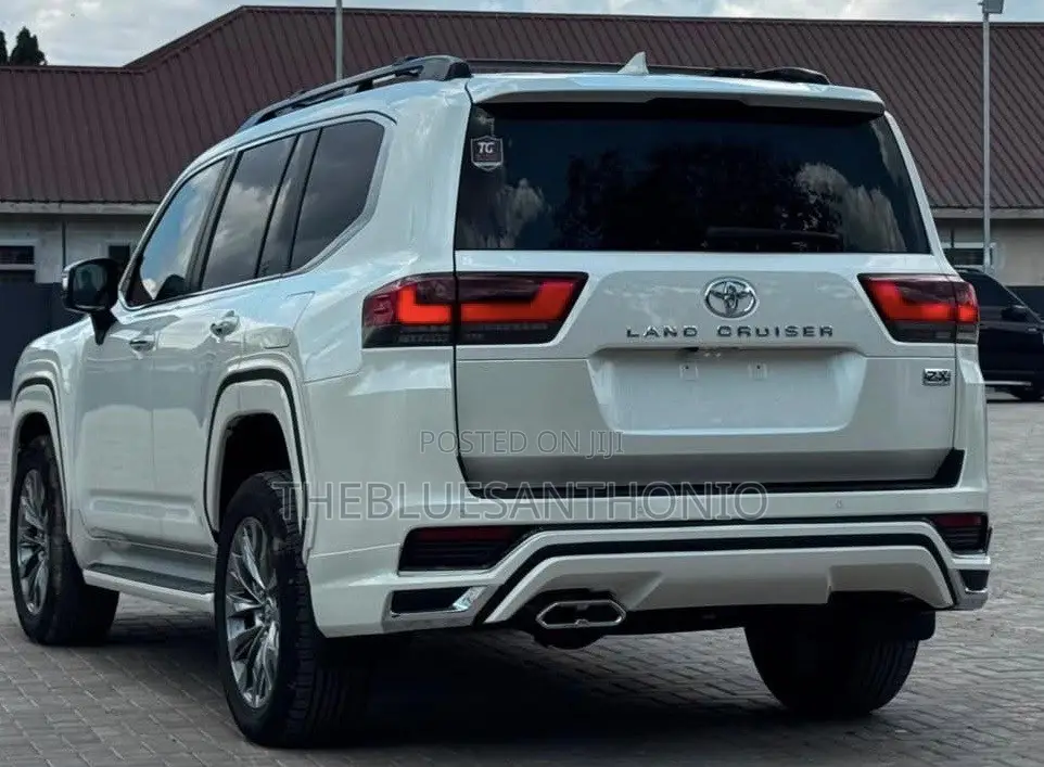 Toyota Land Cruiser 2024 White