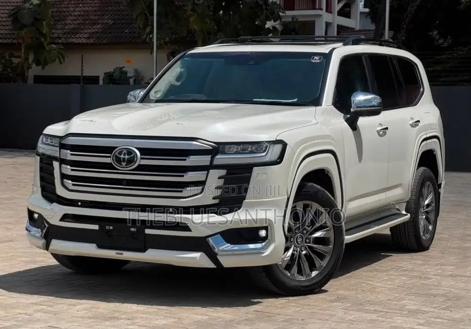 Toyota Land Cruiser 2024 White