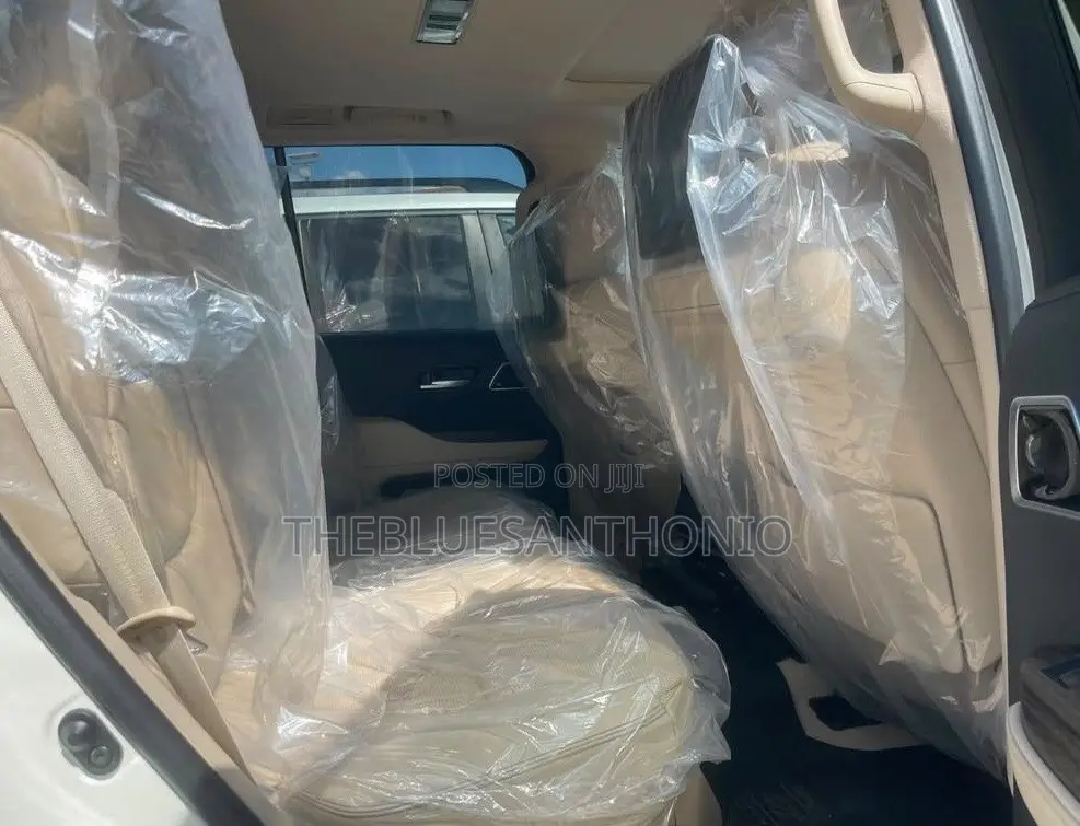 Toyota Land Cruiser 2024 White