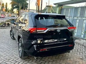 Toyota RAV4 Limited AWD 2023 Matt Black