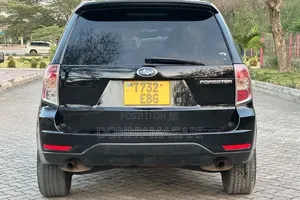 Subaru Forester 2010 Black