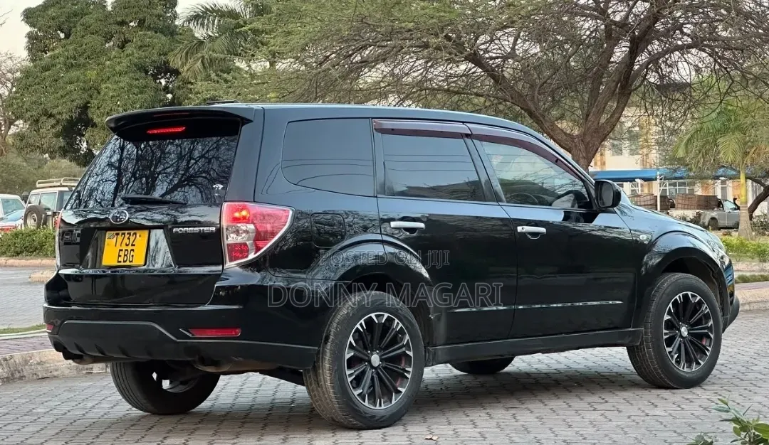 Subaru Forester 2010 Black