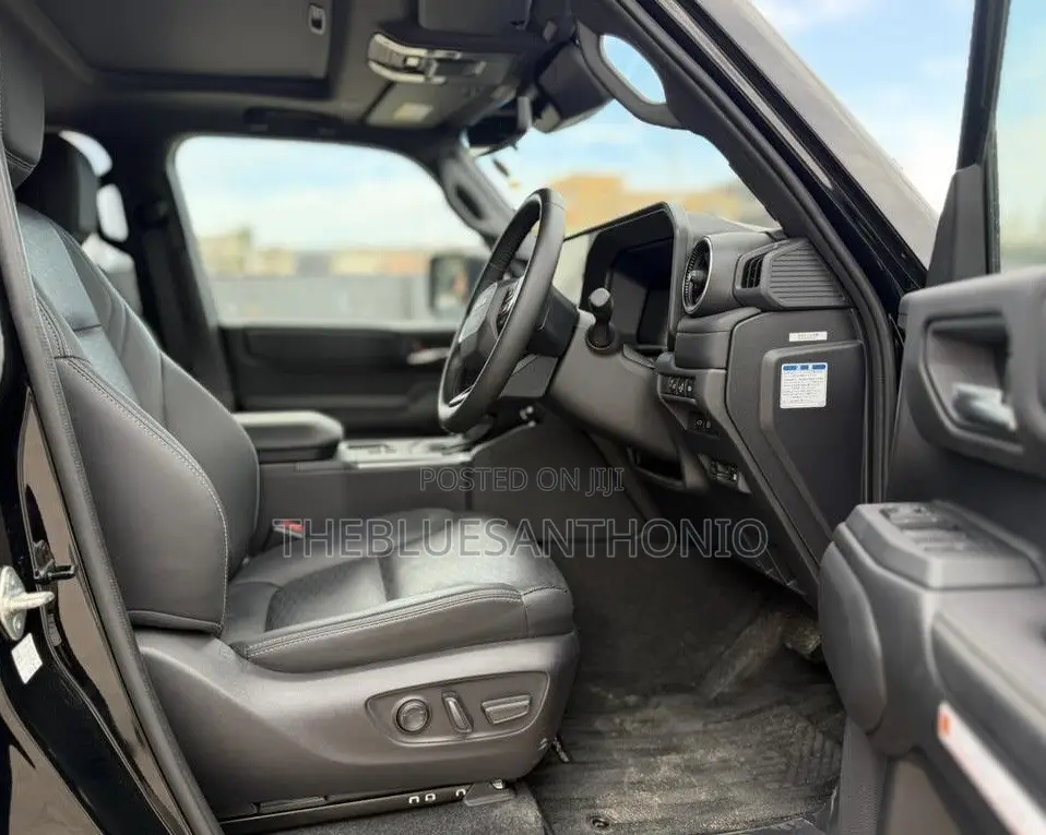 Toyota Land Cruiser Prado 2025 Black