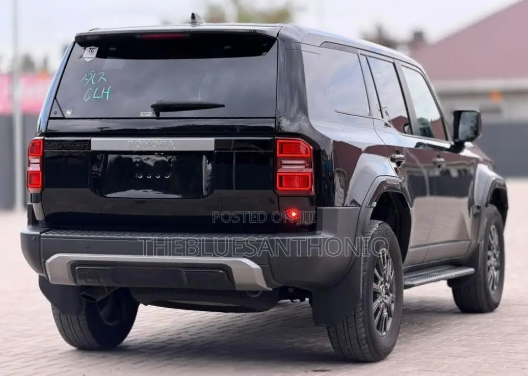 Toyota Land Cruiser Prado 2025 Black