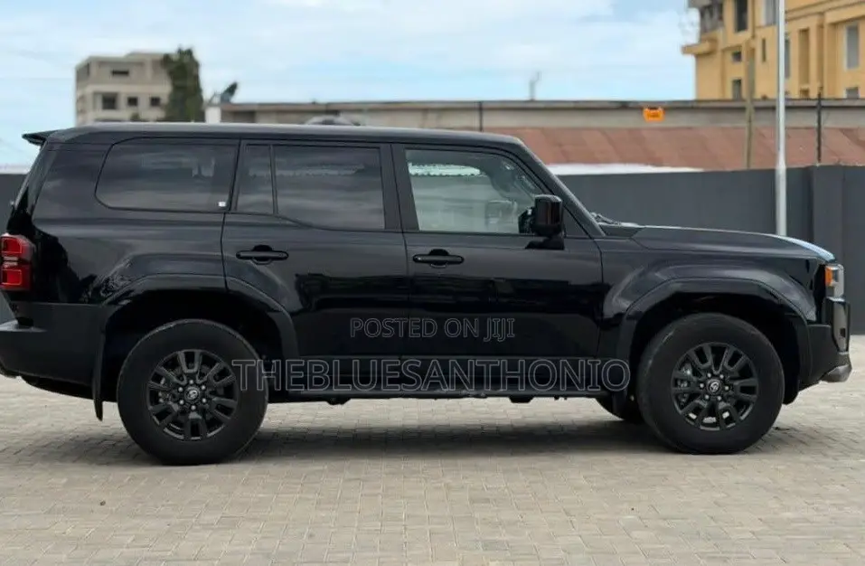 Toyota Land Cruiser Prado 2025 Black