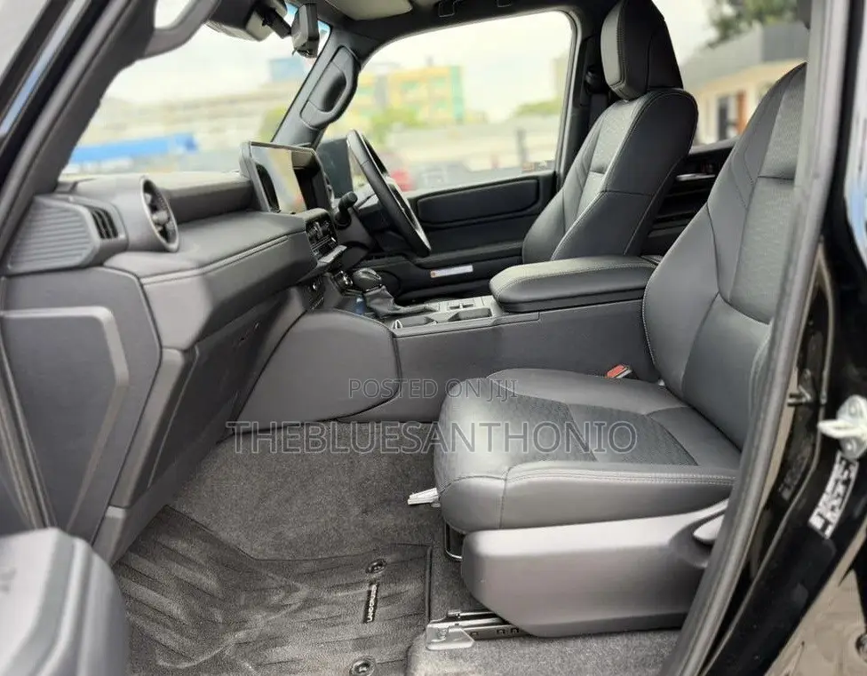 Toyota Land Cruiser Prado 2025 Black