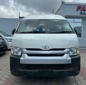 Toyota HiAce 2015 White