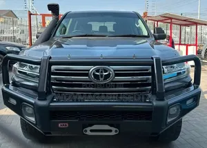 Toyota Land Cruiser 4.5 V8 VXR 2019 Gray
