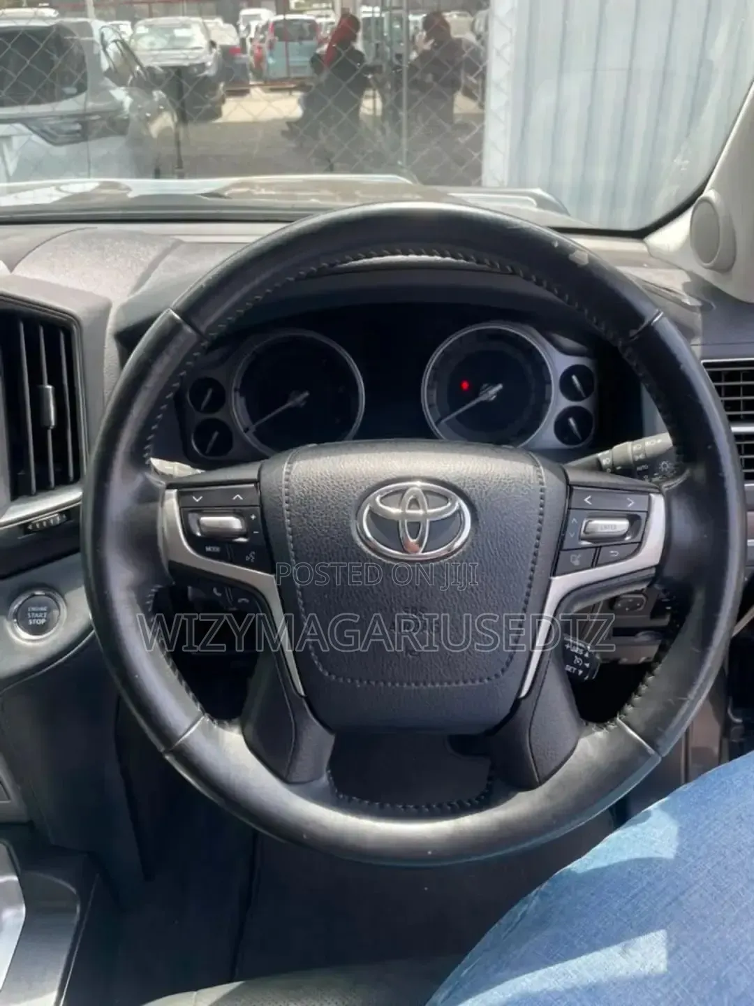 Toyota Land Cruiser 4.5 V8 VXR 2019 Gray