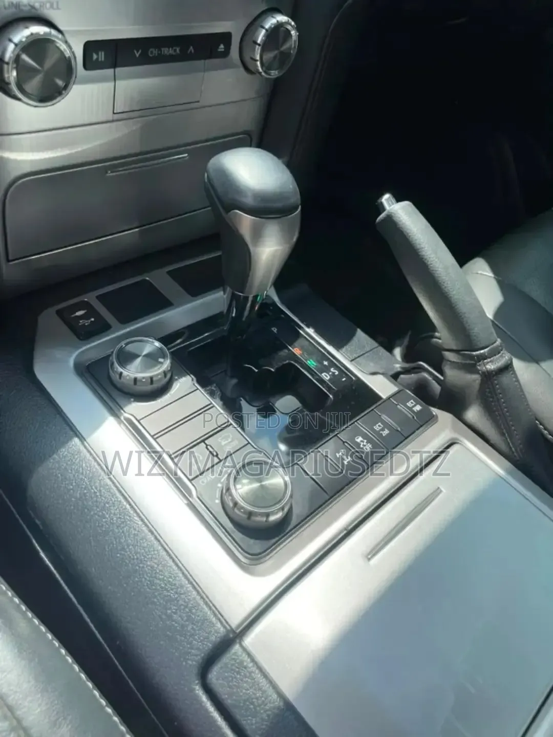 Toyota Land Cruiser 4.5 V8 VXR 2019 Gray