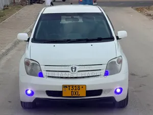 Toyota IST 2004 White
