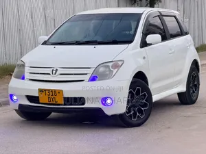Toyota IST 2004 White