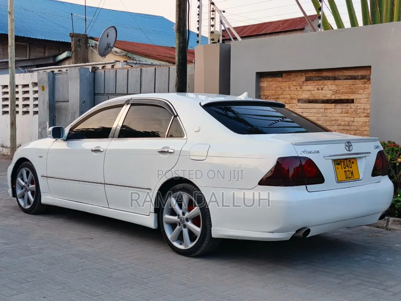 Toyota Crown 2004 White