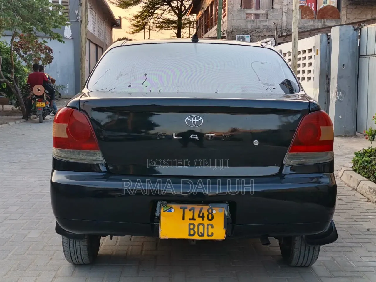Toyota Platz 2000 Black