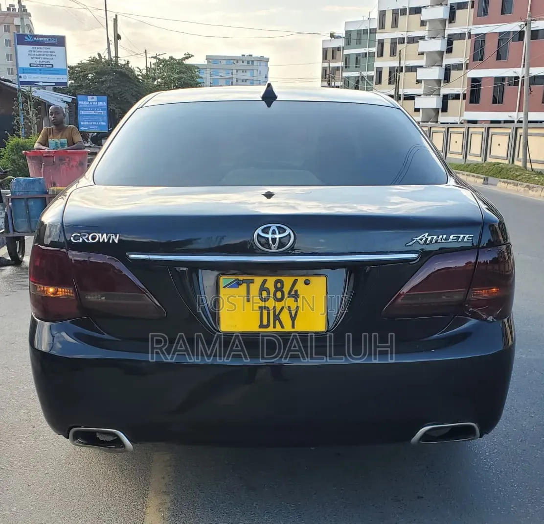 Toyota Crown 2009 Black
